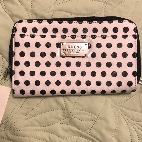 Guess Handbags - NWT Guess wallet